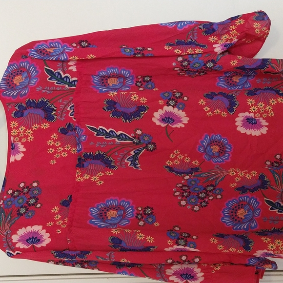 Zak and Rachael blouse - Picture 5 of 5